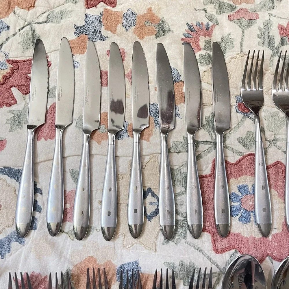 28 pc set Hampton Silversmiths LACOUPOLE Frosted Stainless flatware 7 Person Set